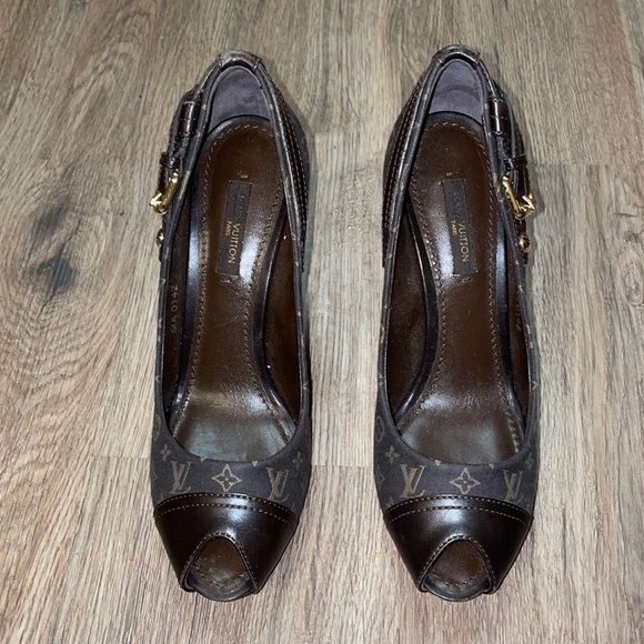 Louis Vuitton peep toe heels size - 36 - Picture 1 of 6